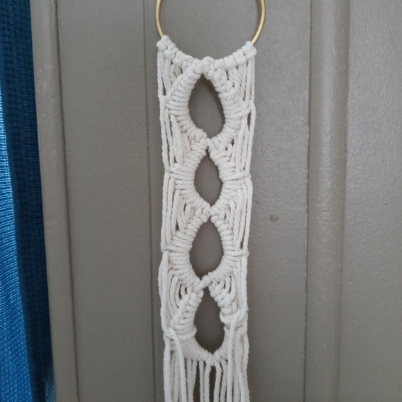 Macrame plant holder - Picture 3 of 4